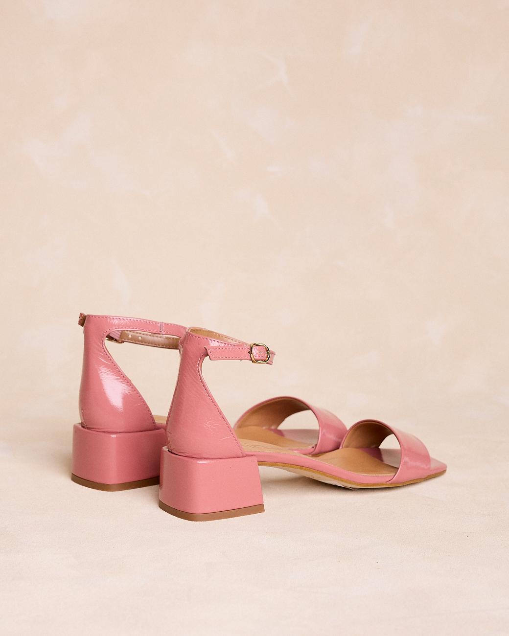 Guni Sandalen mit Absatz