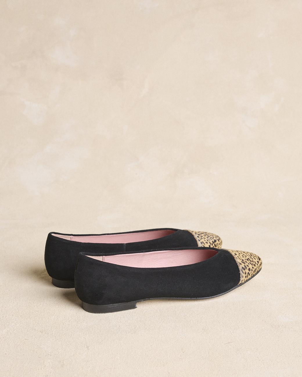 Ballerina mit Animal-Print Spitze
