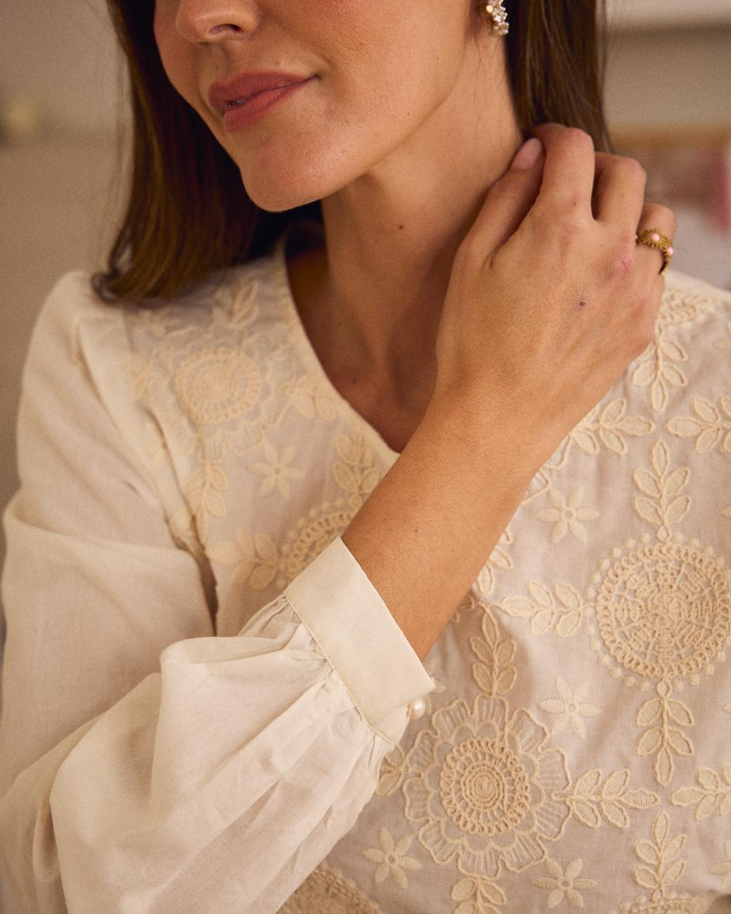 Bluse mit Stickereien Mireia