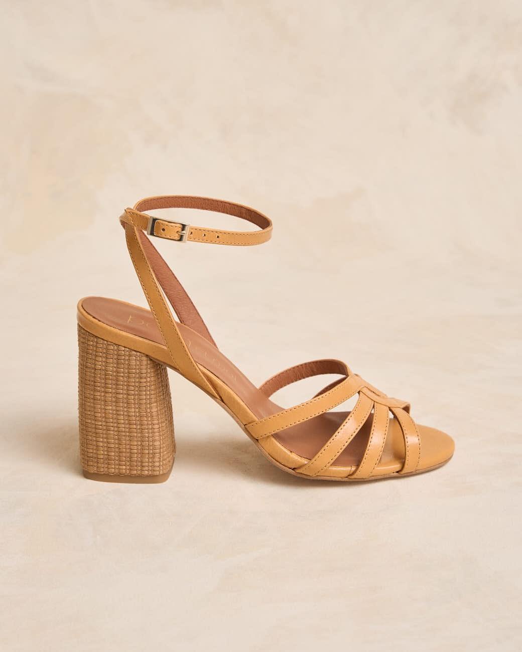 Benita Sandale mit Knoten
