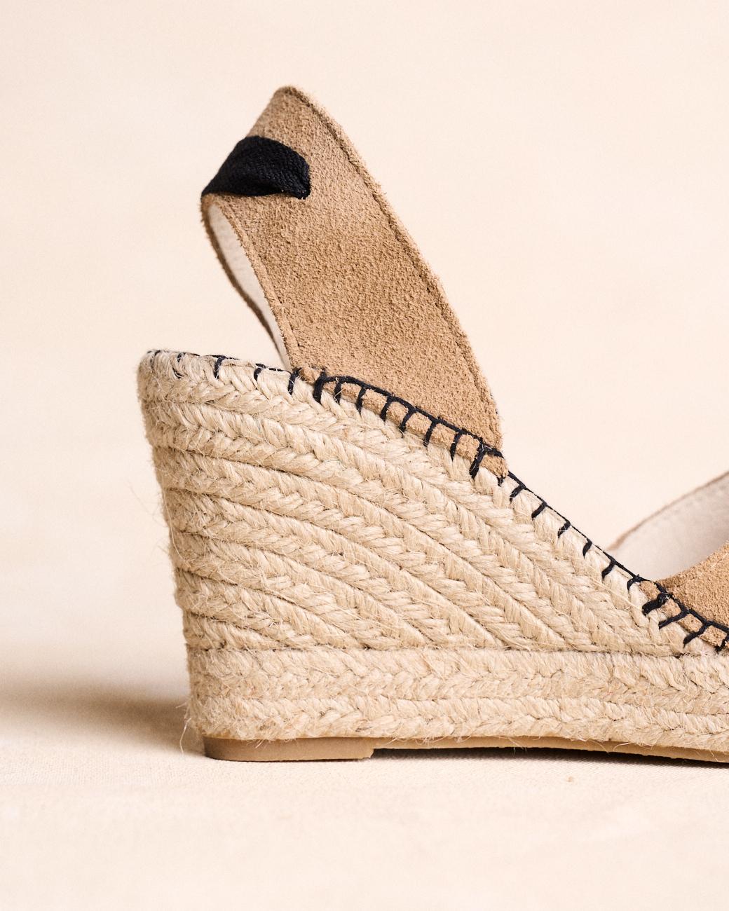Chanel Spitze Espadrilles