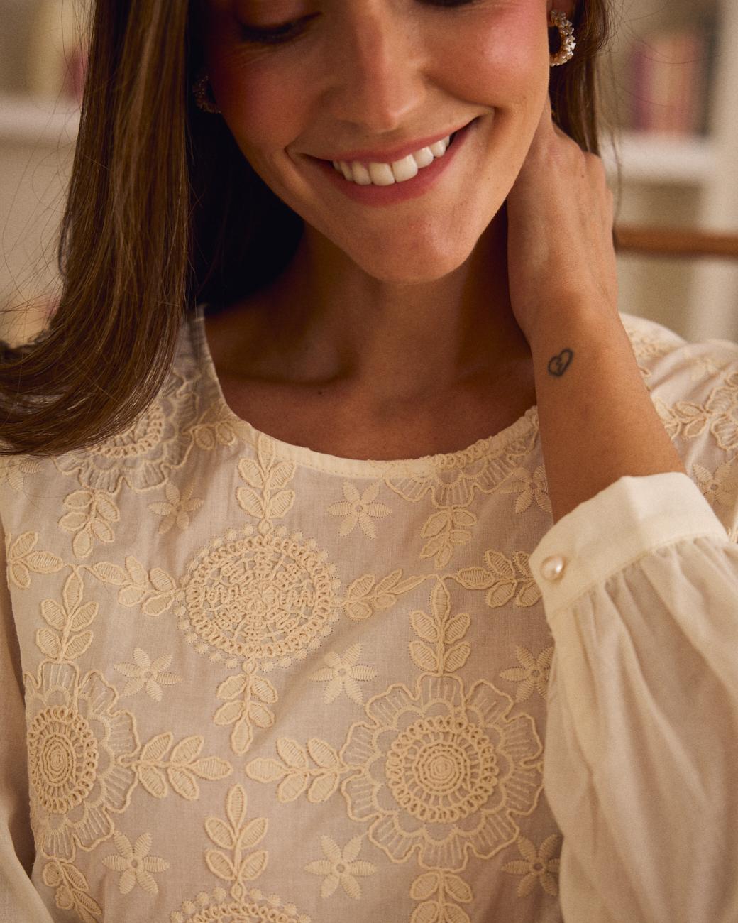 Bluse mit Stickereien Mireia