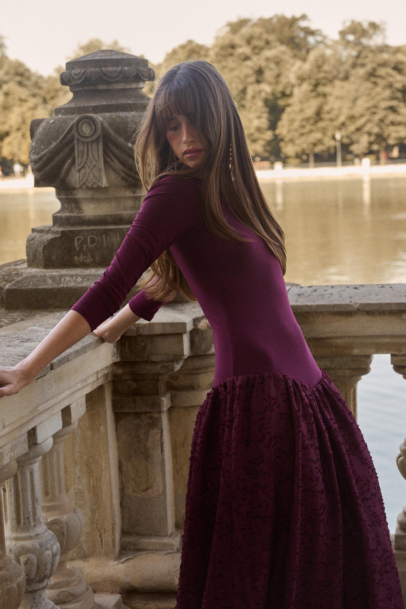 Kleid für Gäste in Granatrot