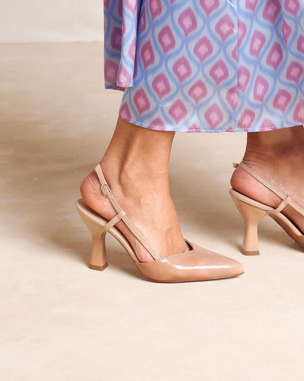 SALONSCHUH MARÍA