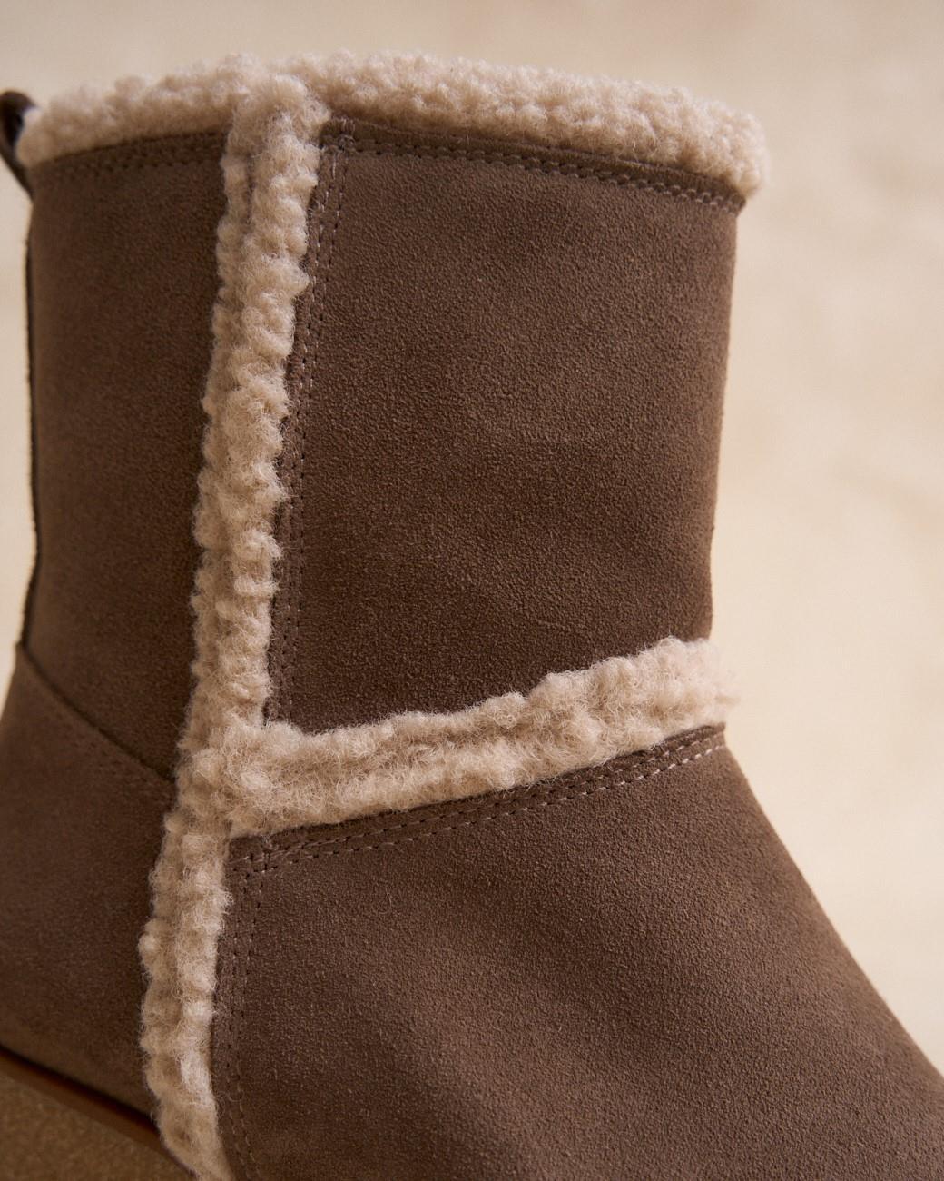 Taupefarbene Stiefelette Betina