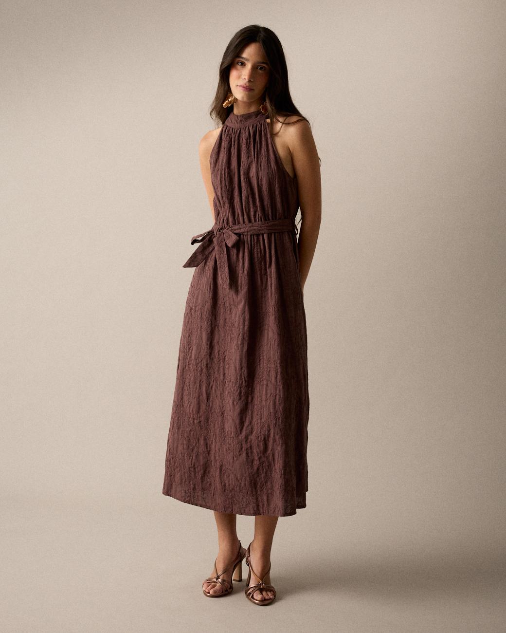 Besticktes Kleid mit Neckholder