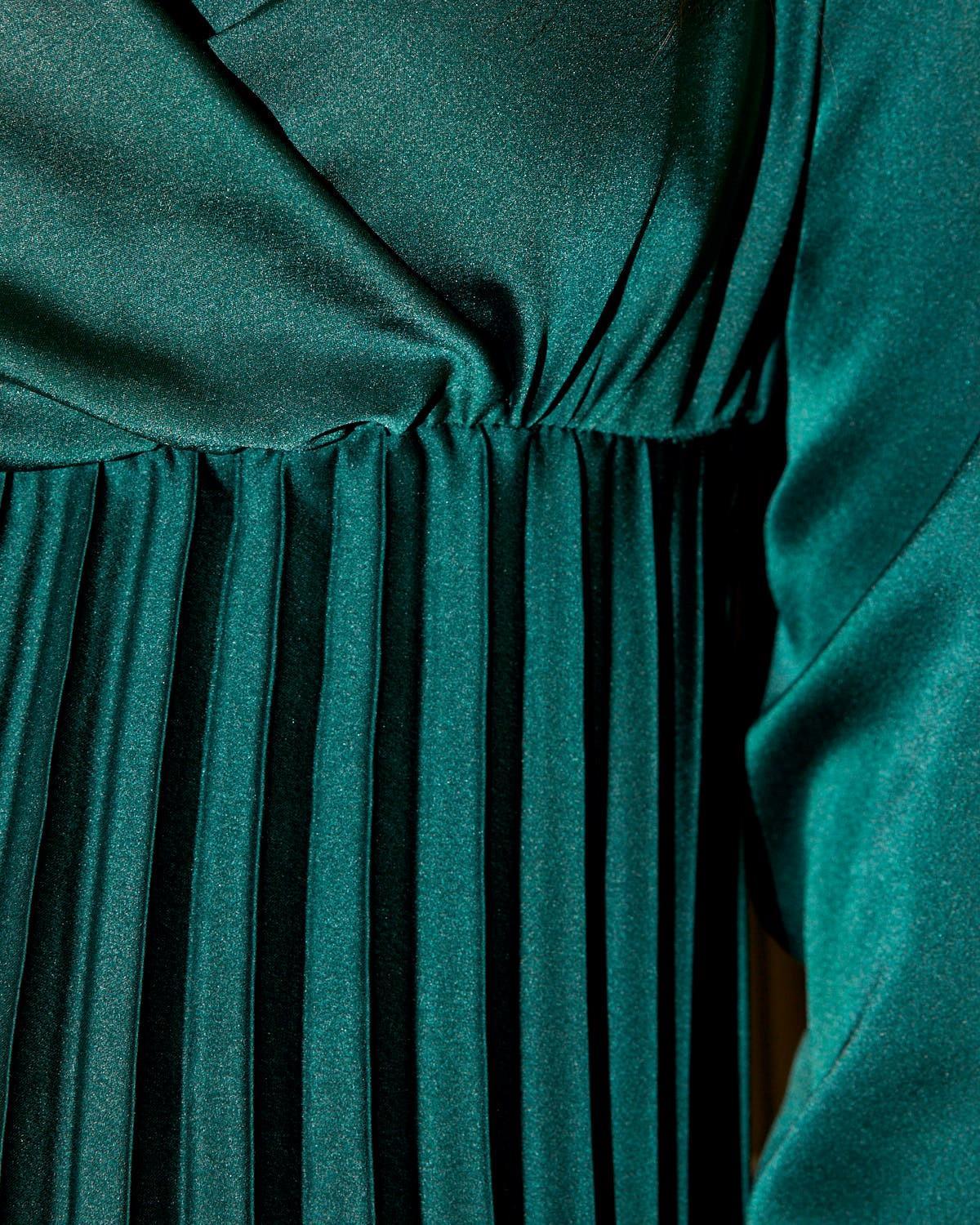 Mireia plissiertes Kleid