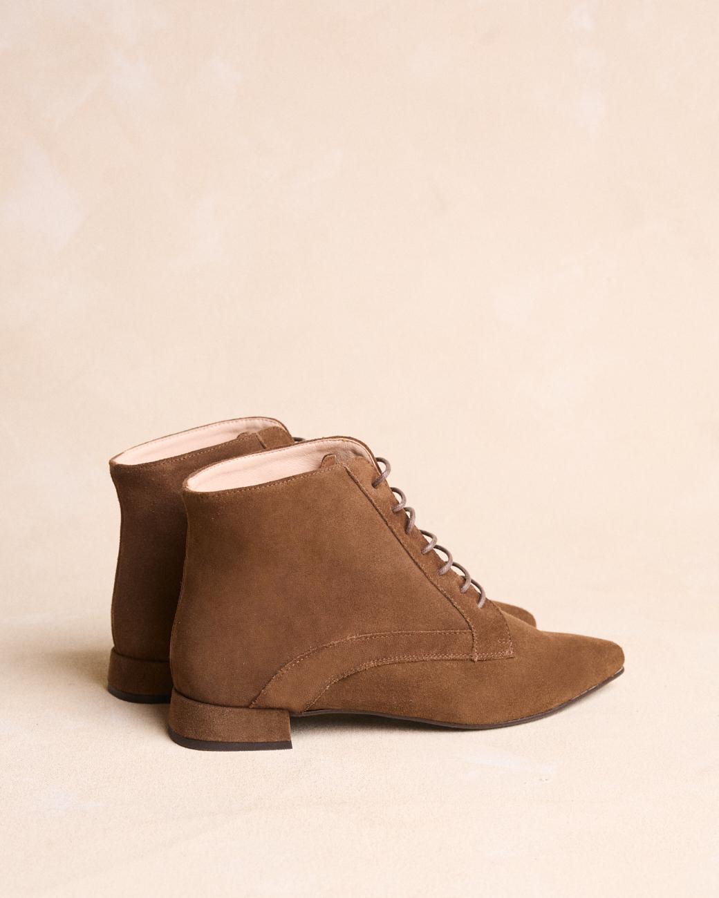 Ninne Stiefeletten mit Schnürsenkeln