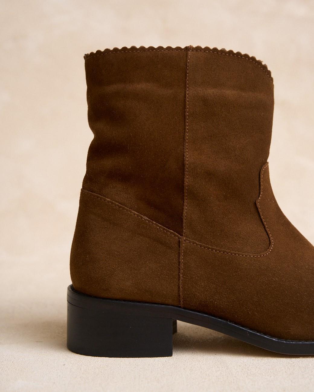 Stiefelette mit Wellen Serrala