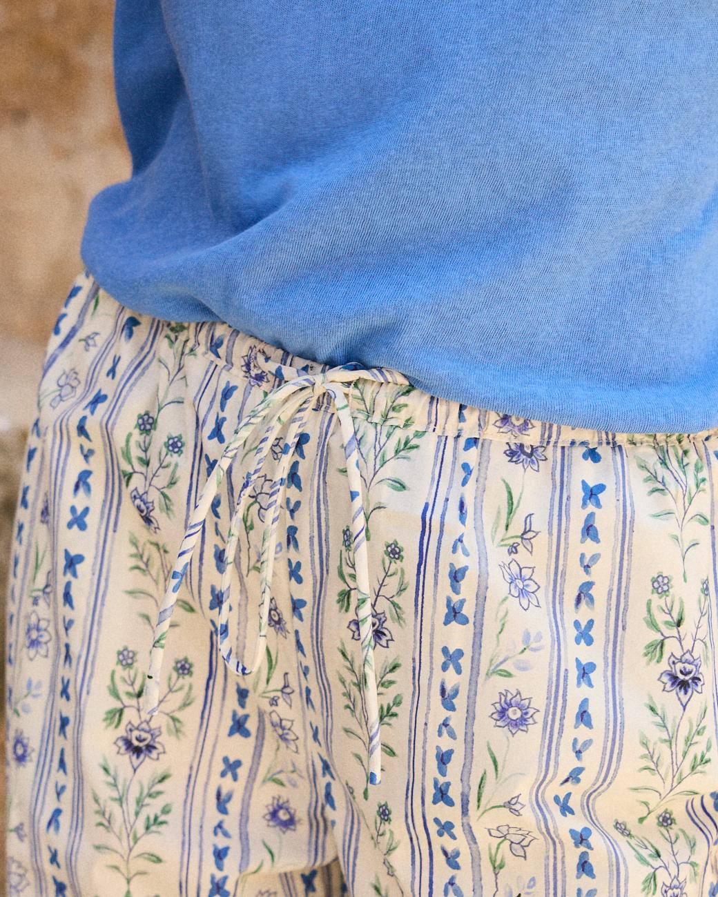Hose mit Blumenmuster Elodi