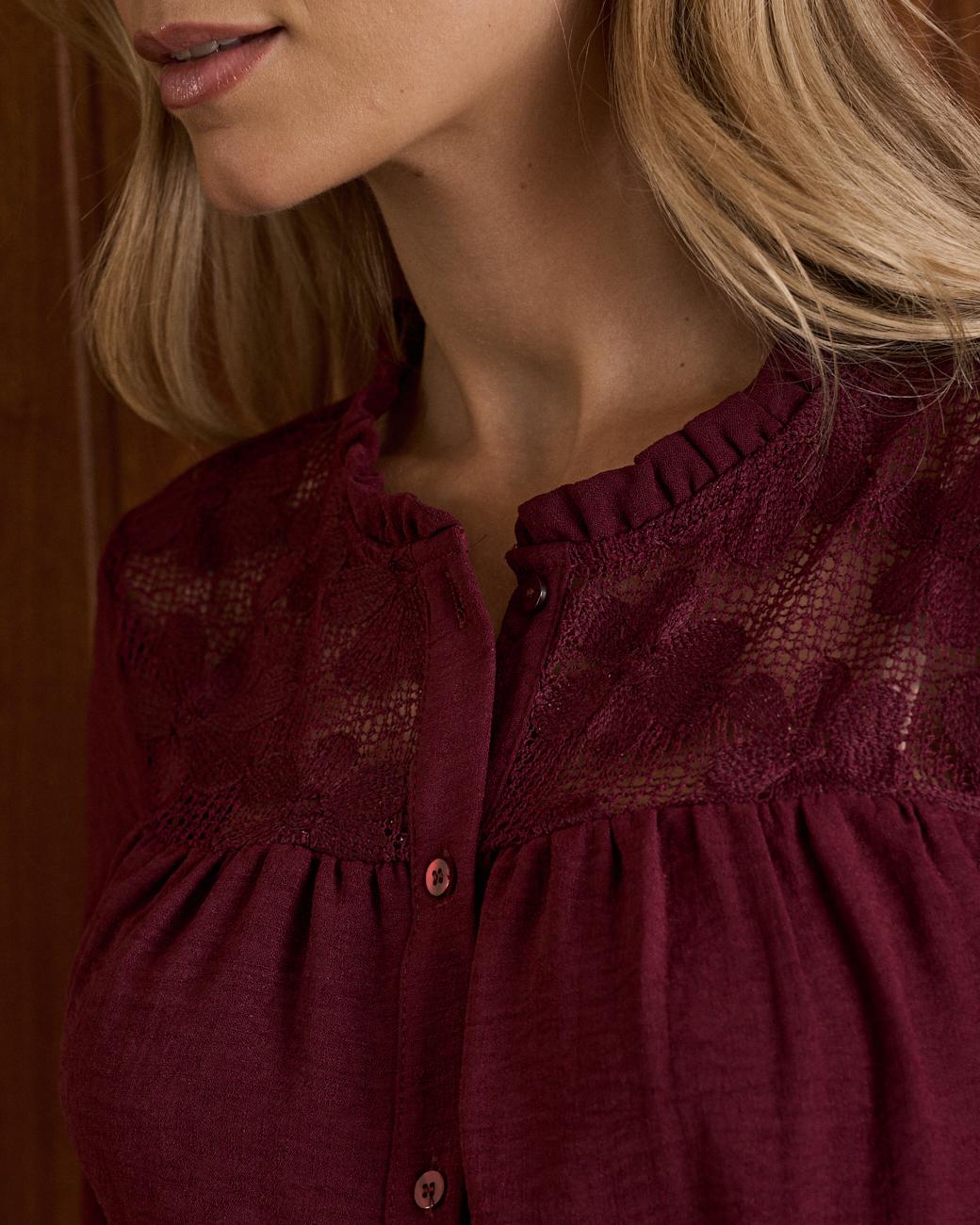 Hemd mit Spitzenblumen Ruby