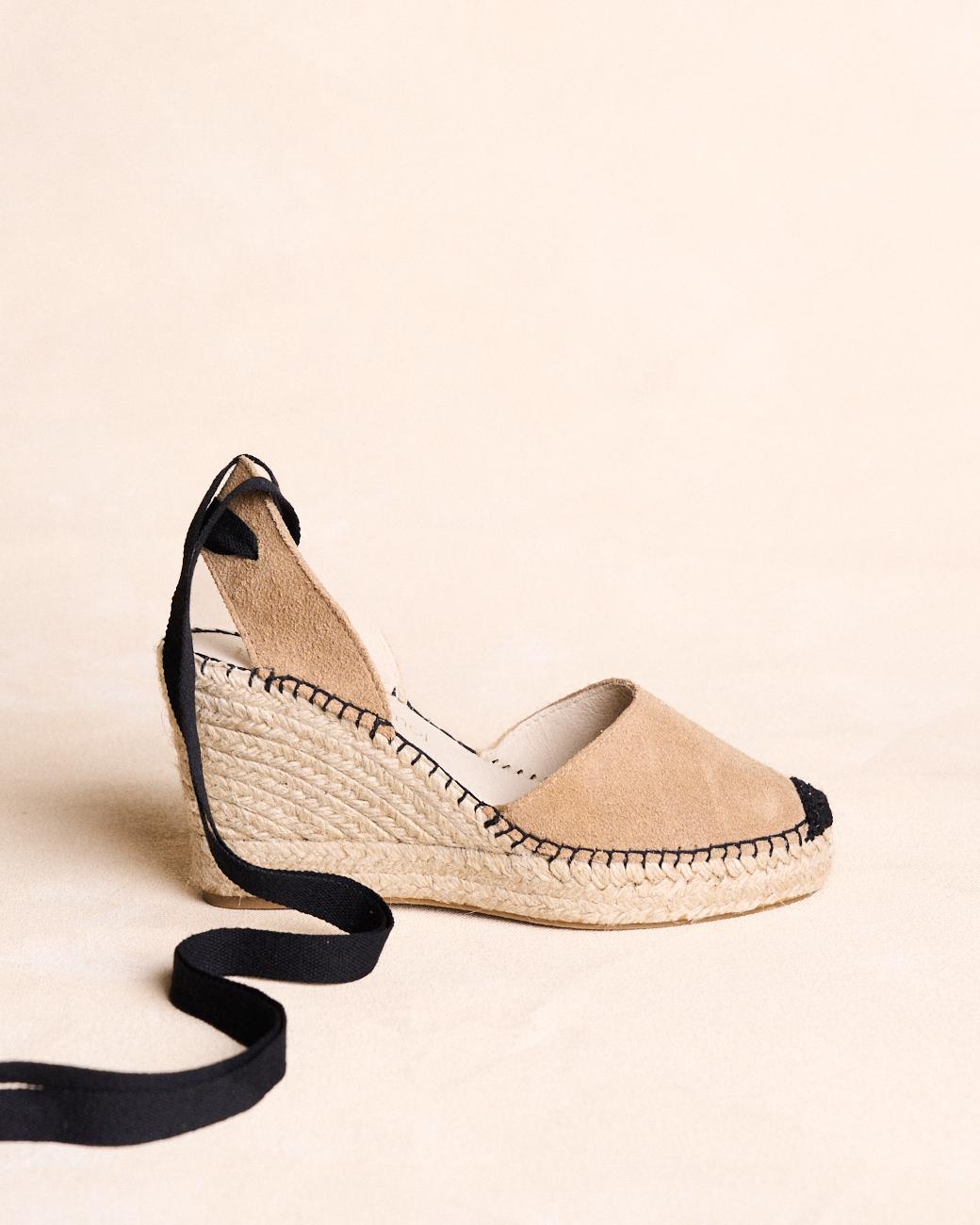 Chanel Spitze Espadrilles