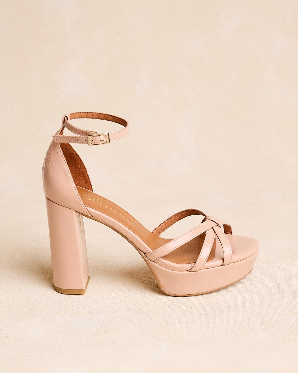 Sandale mit Riemen Elara