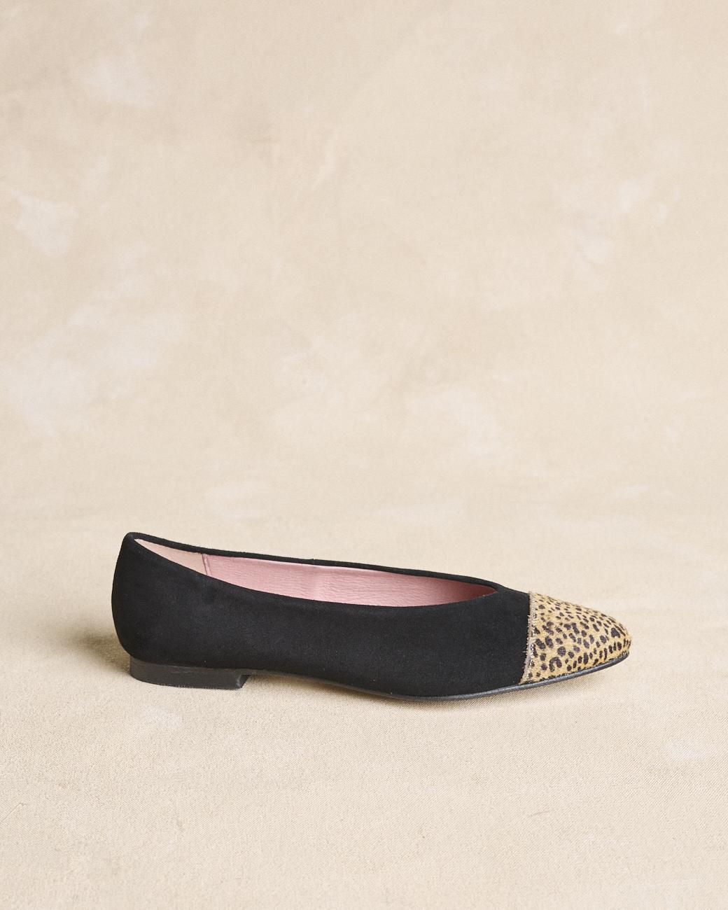 Ballerina mit Animal-Print Spitze