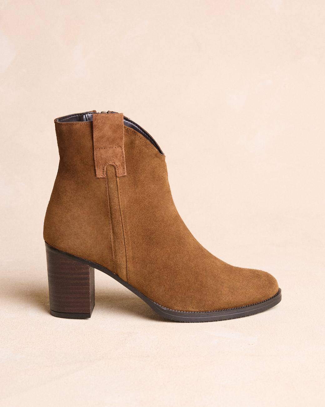 Stiefelette mit mittelhohem Absatz