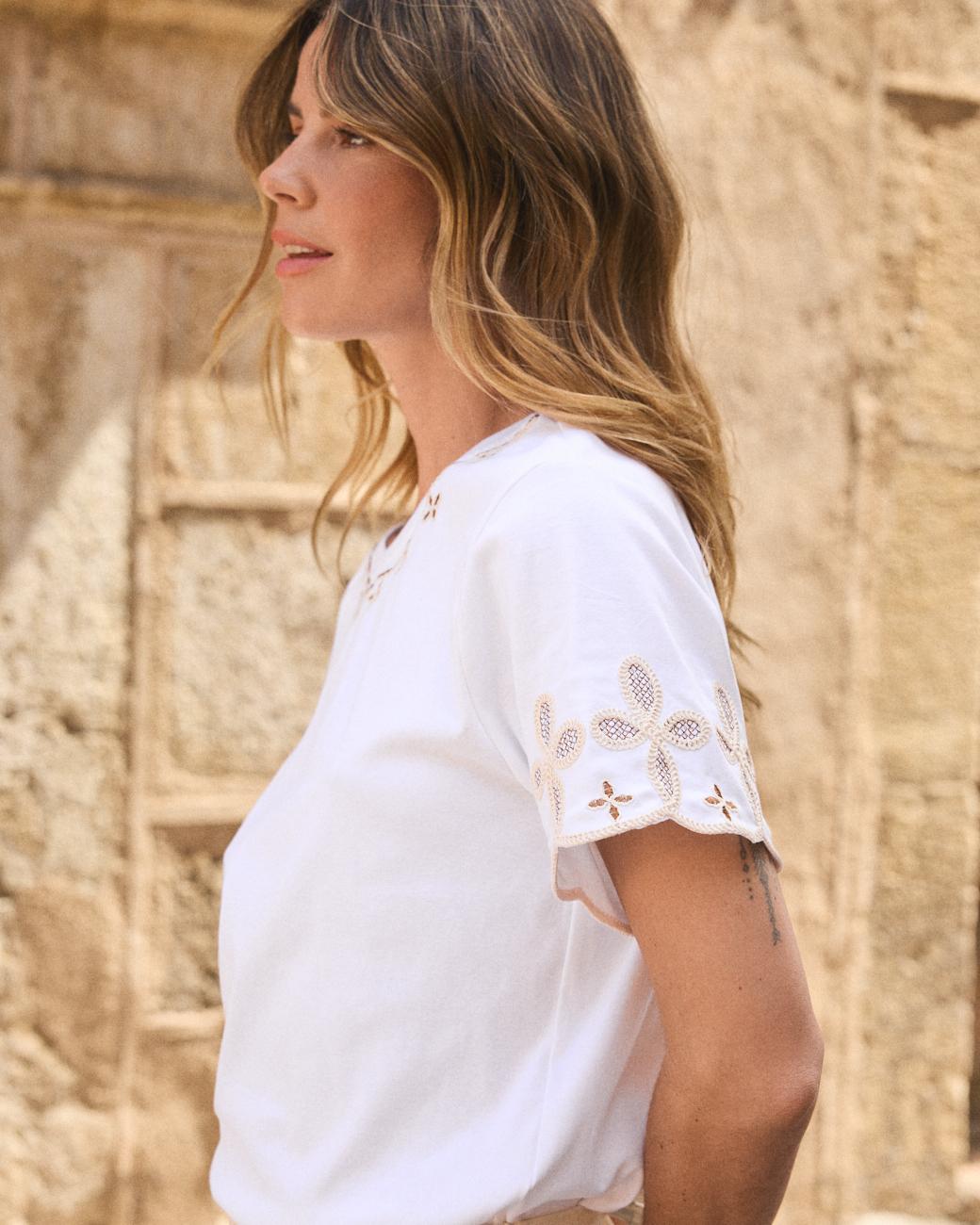 Besticktes T-Shirt Violette