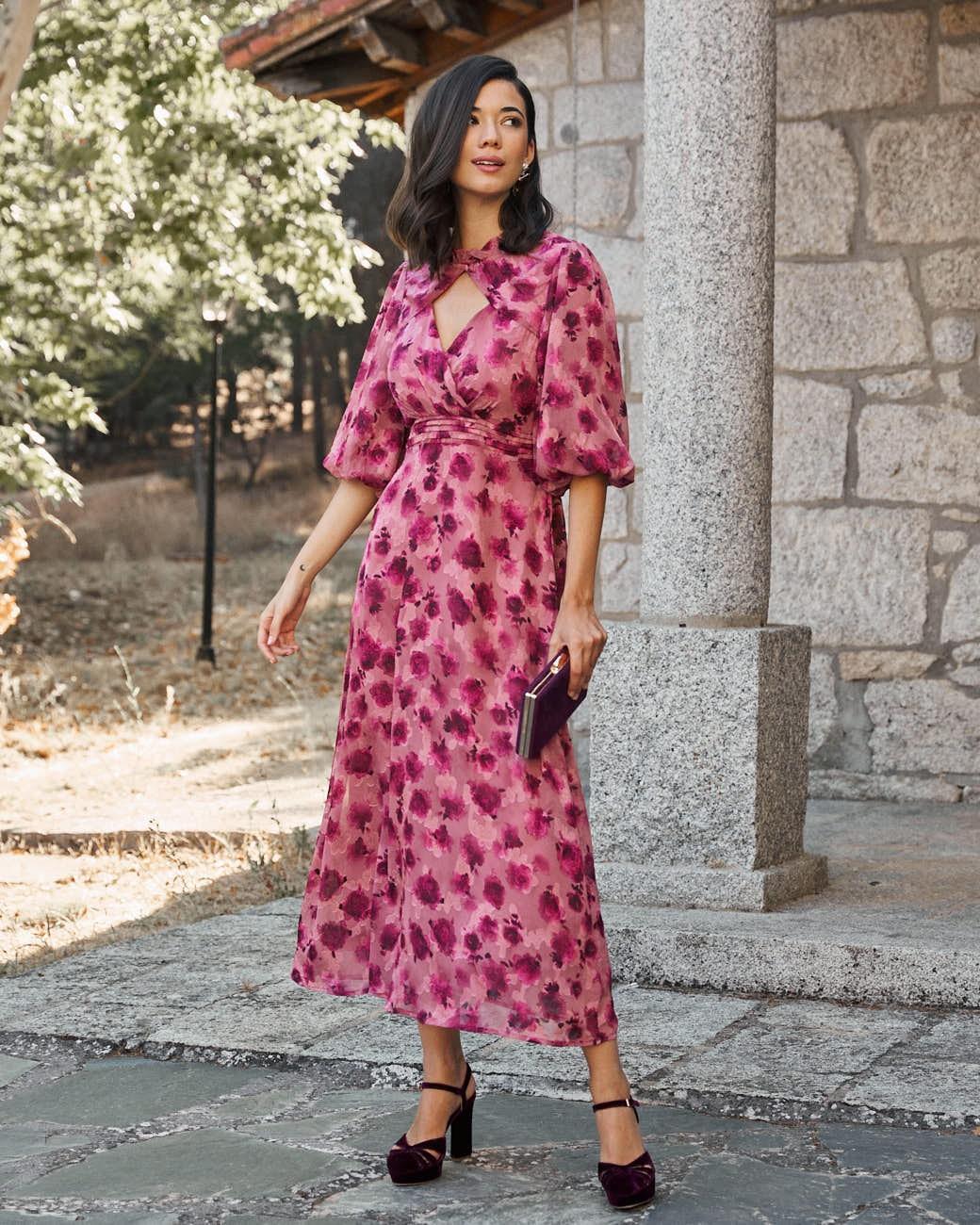 Kleid mit Ausschnitt Agunela