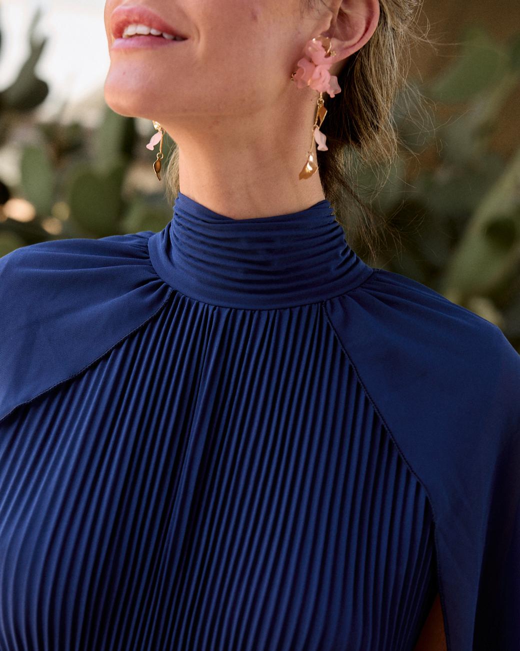 Langes einfarbiges Kleid