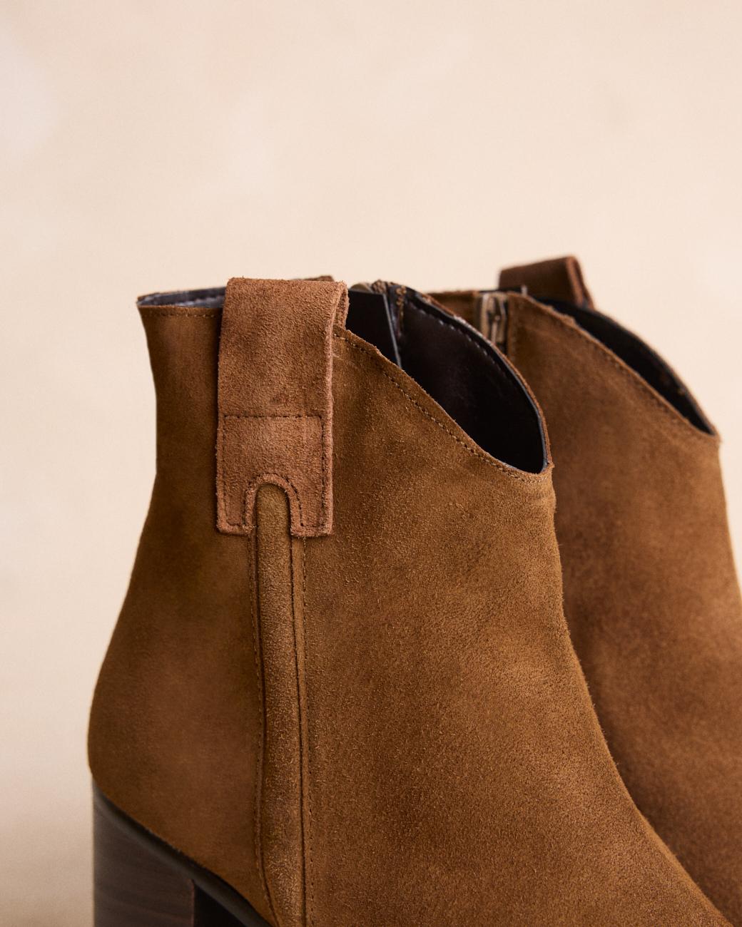 Stiefelette mit mittelhohem Absatz