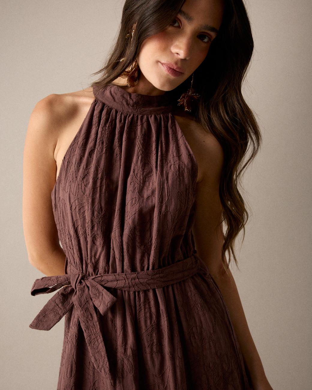 Besticktes Kleid mit Neckholder