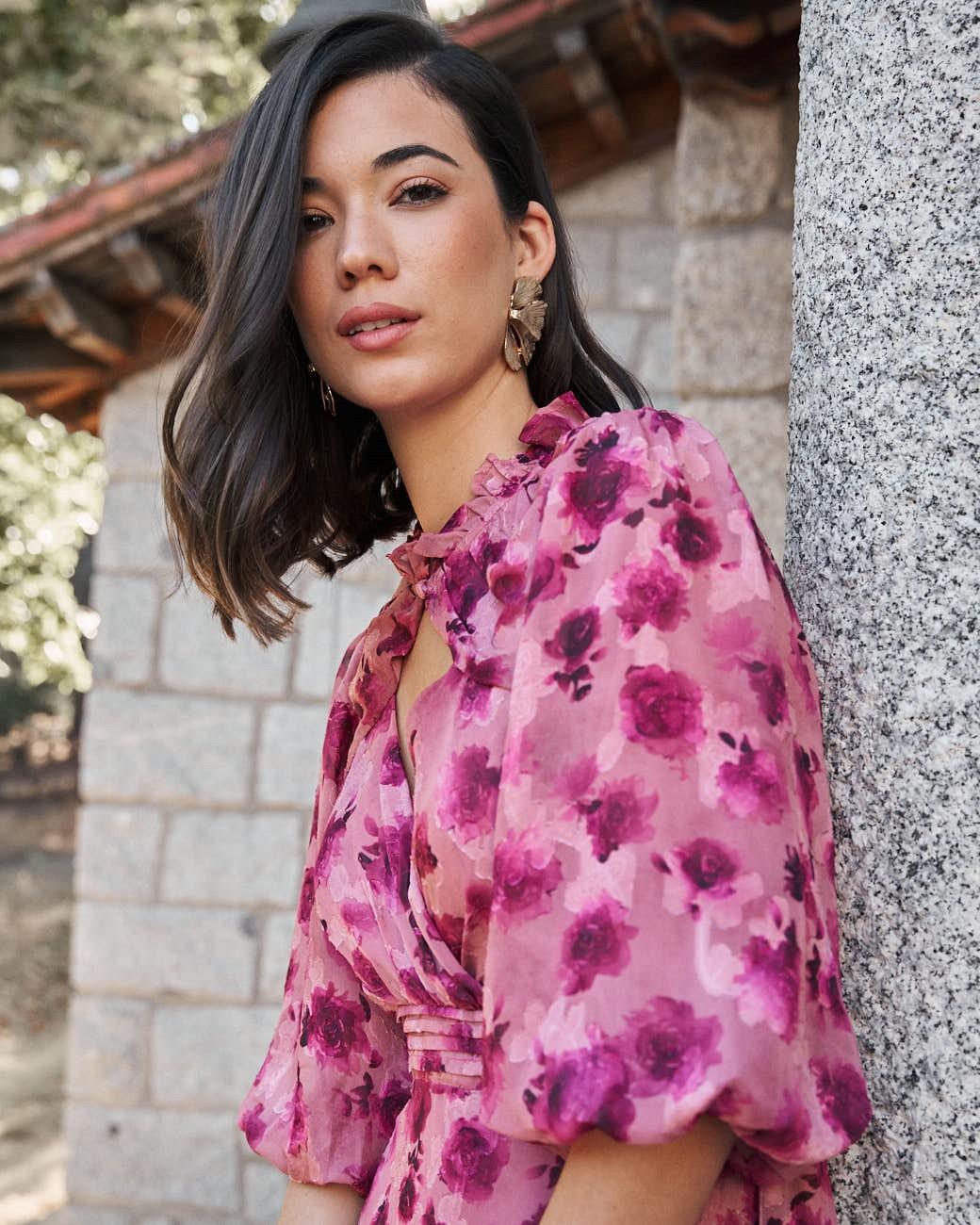 Kleid mit Ausschnitt Agunela
